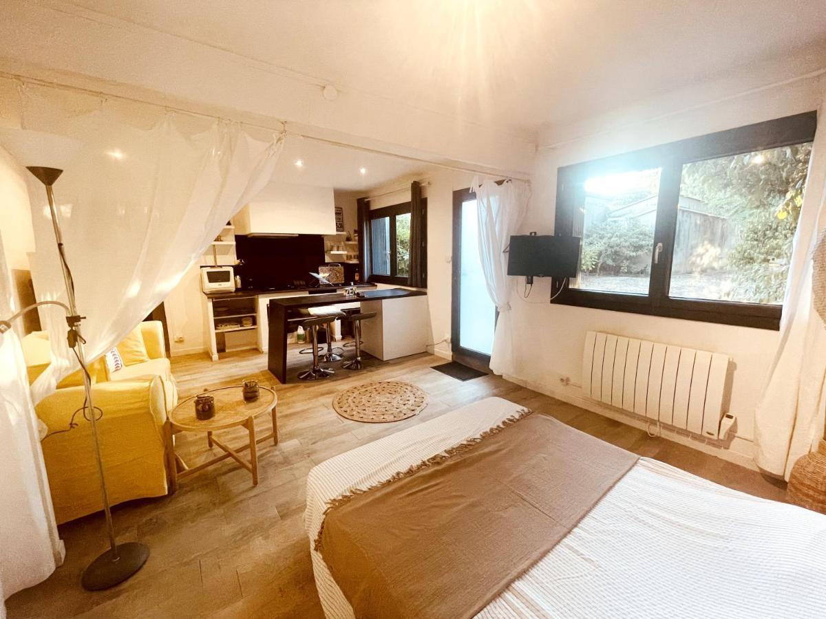 Superbe Appartement Boheme Dans Les Vignes ニーム エクステリア 写真