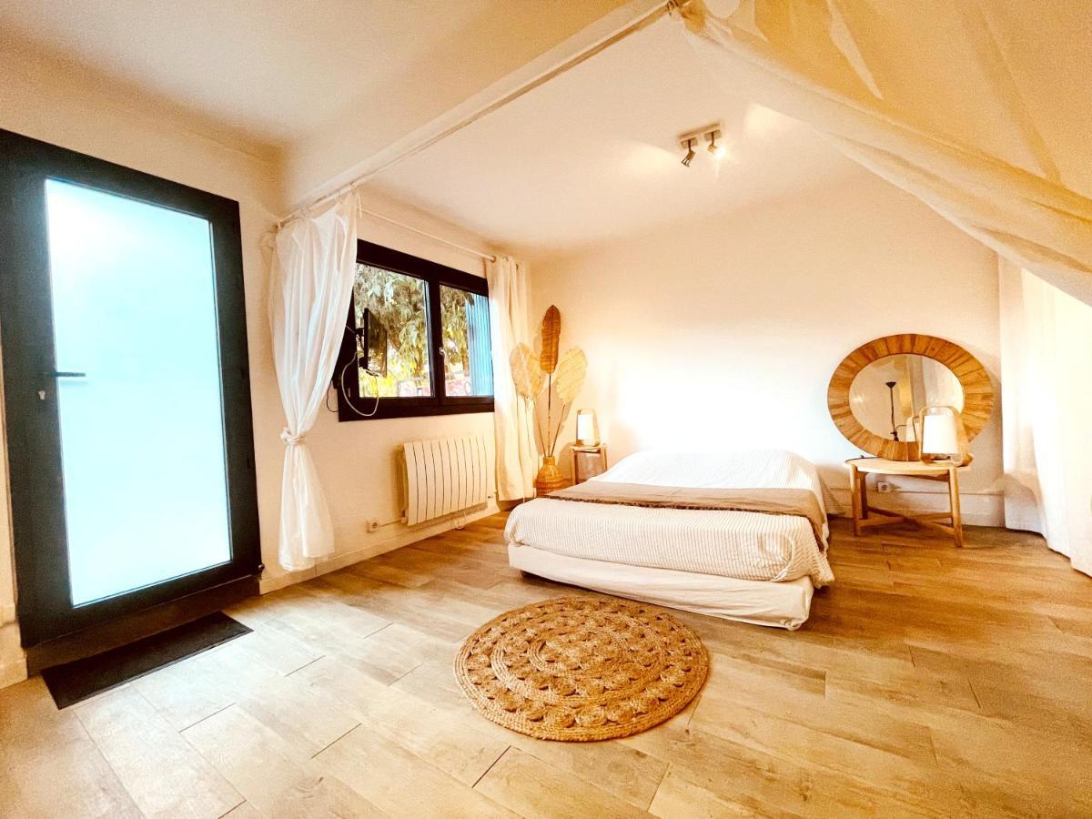 Superbe Appartement Boheme Dans Les Vignes ニーム エクステリア 写真