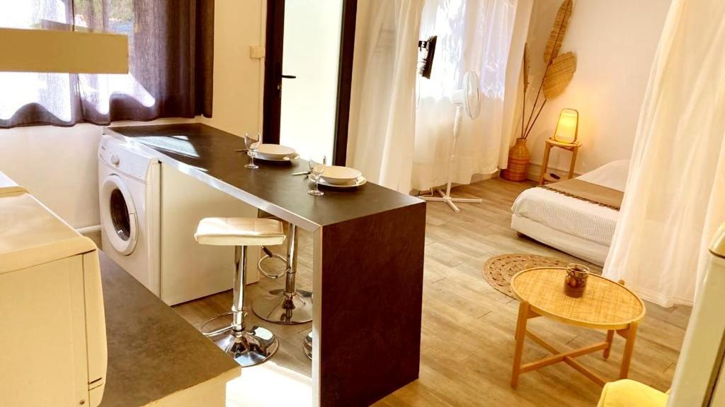 Superbe Appartement Boheme Dans Les Vignes ニーム エクステリア 写真